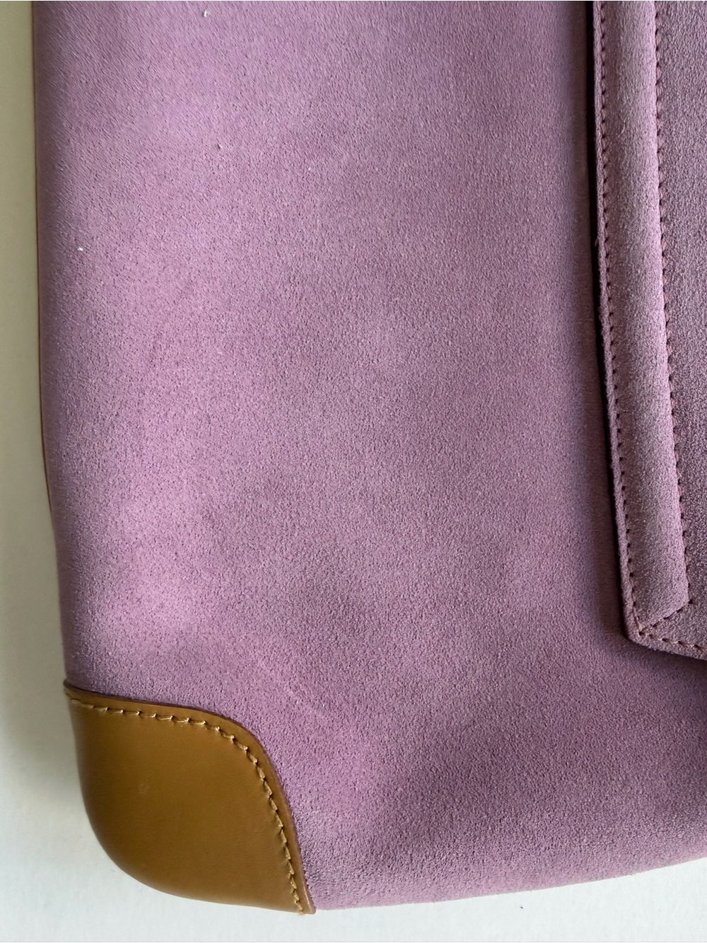 Authentic Gucci by Tom Ford Tiger Charm Lavender Shoulder Bag - Picture 11 of 17